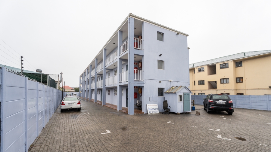 2 Bedroom Property for Sale in Maitland Western Cape